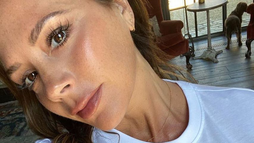 "Wucher": Shitstorm wegen Victoria Beckhams Charity-T-Shirts
