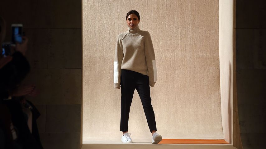 Schwarz und weiß: Victoria Beckhams androgyner Top-Auftritt
