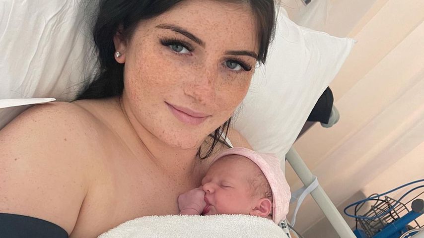 Victoria Ciprianis Tochter Jade mit ihrem Baby