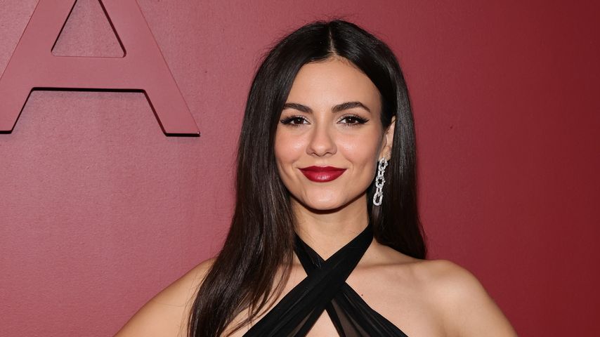 Victoria Justice bei der Planet Omega Exhibition Eröffnungsfeier
