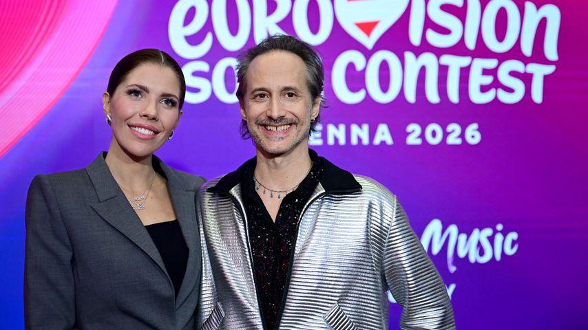 Victoria Swarovski und Michael Ostrowski bei der Pressekonferenz zum Eurovision Song Contest 2026 in Wien