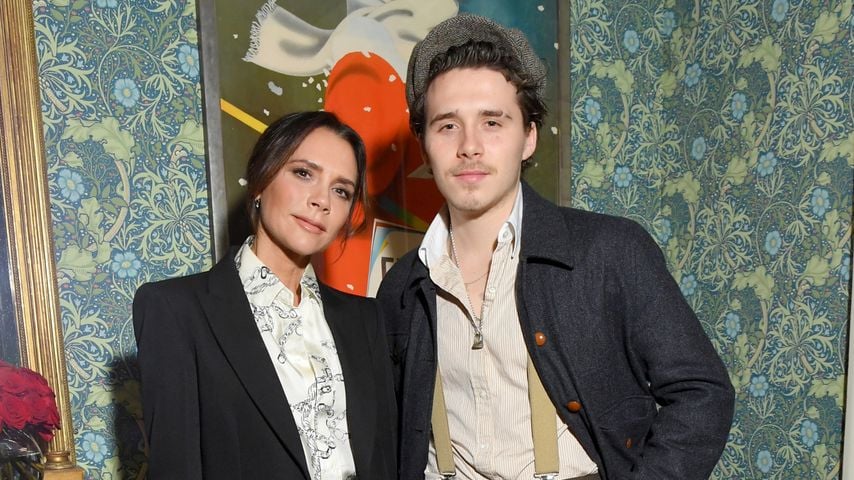 Victoria Beckham würdigt abwesenden Sohn Brooklyn in Rede