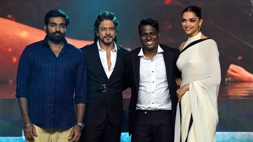 Vijay Sethupathi, Shah Rukh Khan, Atlee Kumar und Deepika Padukone feiern den Erfolg von "Jawan" in Mumbai, September 2023