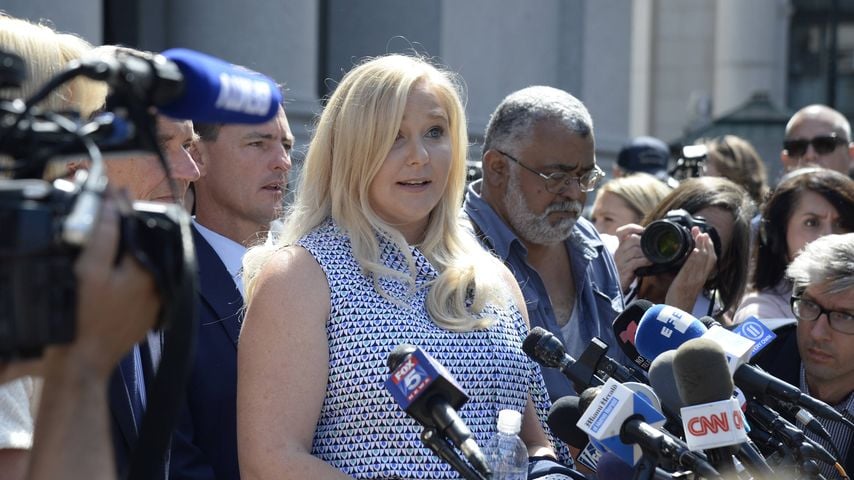 Virginia Roberts Giuffre spricht auf einer Pressekonferenz in New York am 27. August 2019
