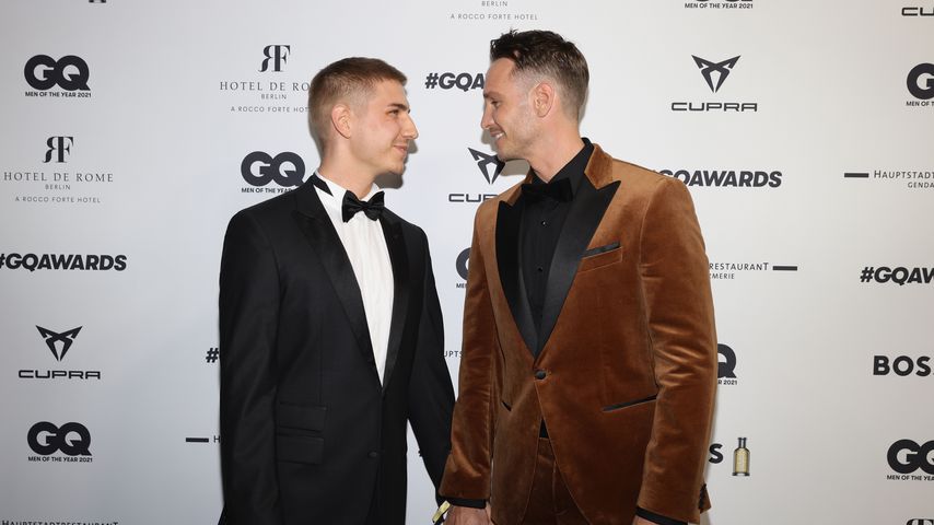 Vladimir Burlakov (rechts) mit seinem Freund Martin bei den GQ Men Of The Year Awards 2021 in Berlin