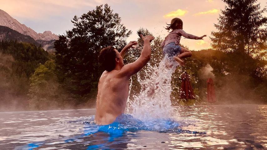Wayne Carpendale mit seinem Sohn Mads im August 2021