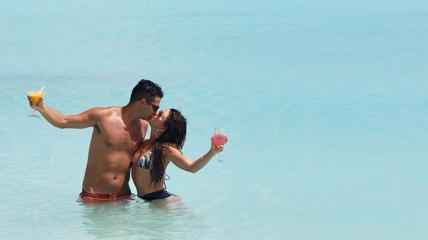 So paradiesisch! Sarah Hyland flittert auf den Malediven