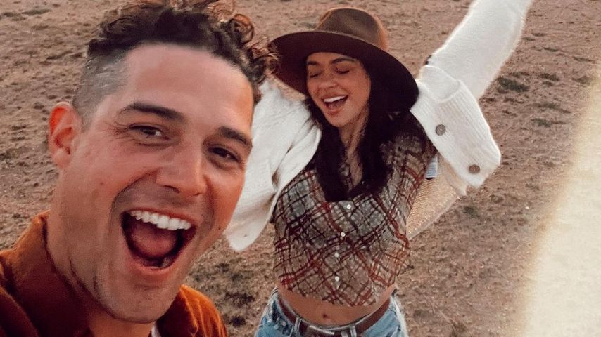Wells Adams und Sarah Hyland im April 2023