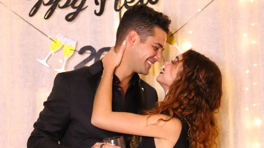 Wells Adams und seine Verlobte Sarah Hyland an Silvester 2020