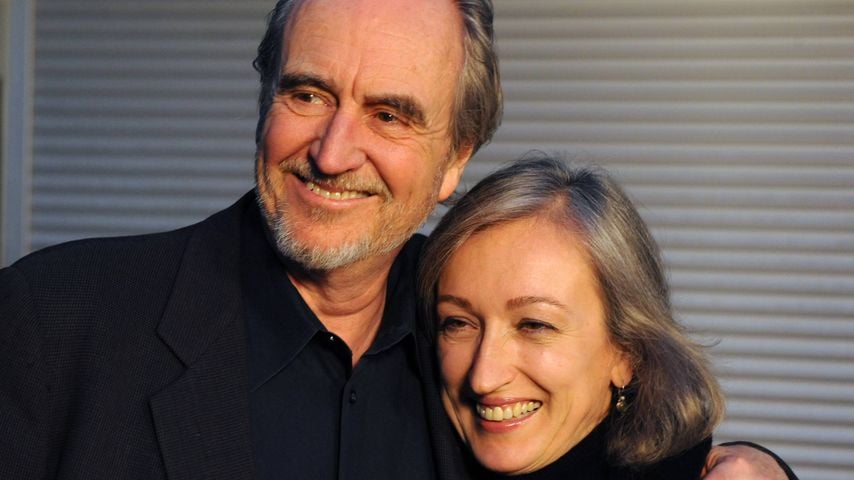 Wes Craven mit Ehefrau Lya Labunka bei der Premiere von "The Last House on the Left", 2009