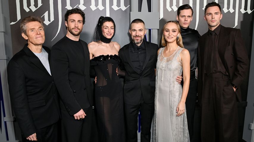 "Nosferatu"-Premiere entlockt den Stars ihre Gothic-Seite