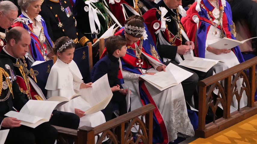 Prinz WIlliam, Prinzessin Charlotte, Prinz Louis und Prinzessin Kate während der Krönungszeremonie