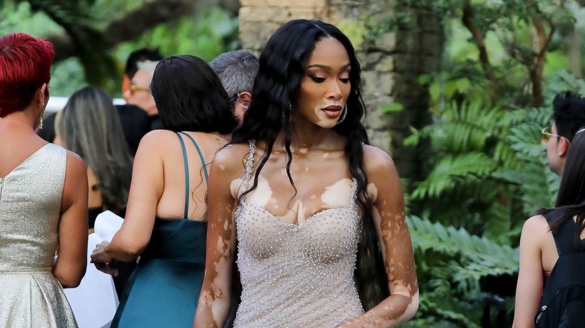 Winnie Harlow auf Lele Pons' Hochzeit im März 2023
