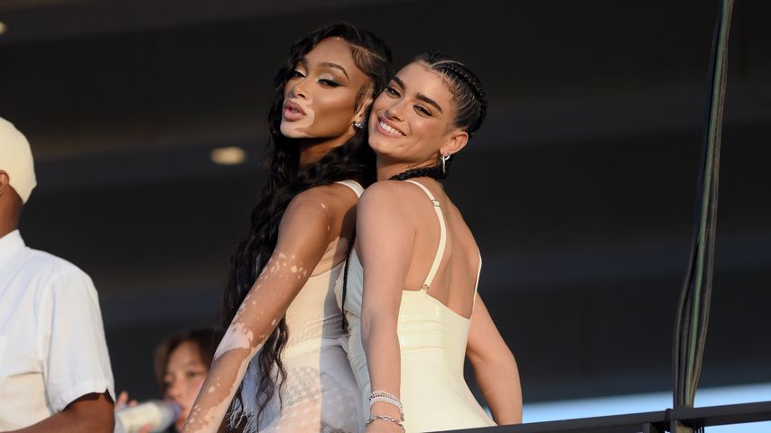 Winnie Harlow und Dixie D'Amelio in den Hamptons im Juli 2023