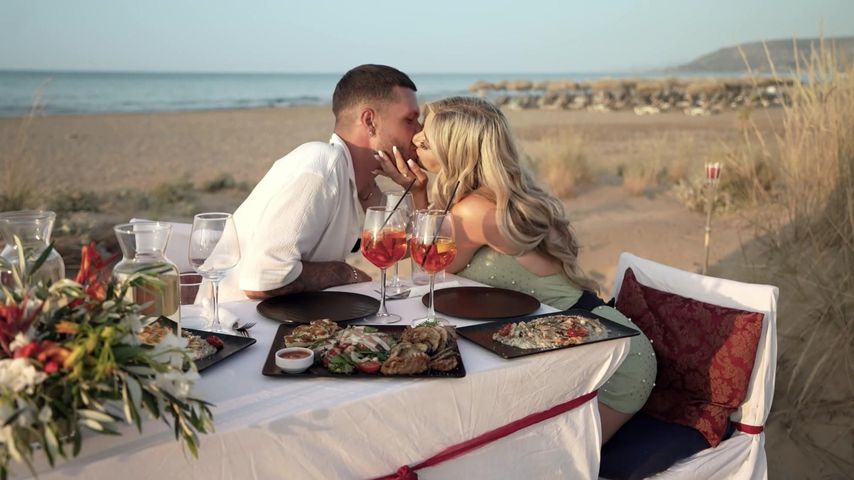 "Temptation Island VIP"-Kandidaten Wladi Gärtner und Chiara Antonella bei einem Date