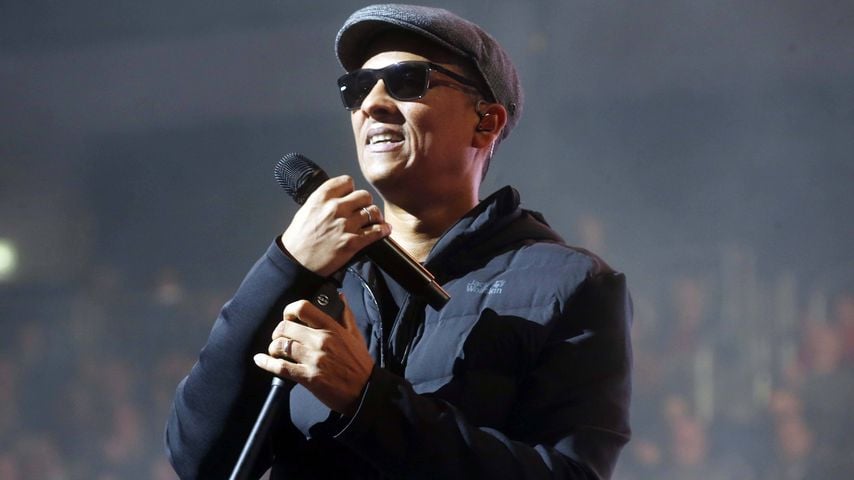 Xavier Naidoo singt bei einem Konzert in der Mercedes-Benz-Arena in Berlin