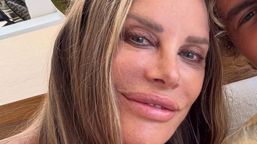 Xenia Seeberg mit ihrem Sohn