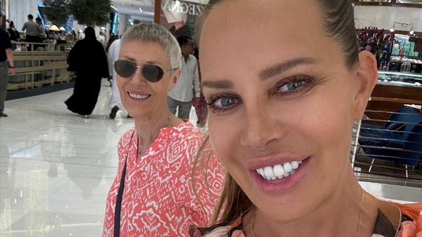 Xenia Seeberg mit ihrer Mutter