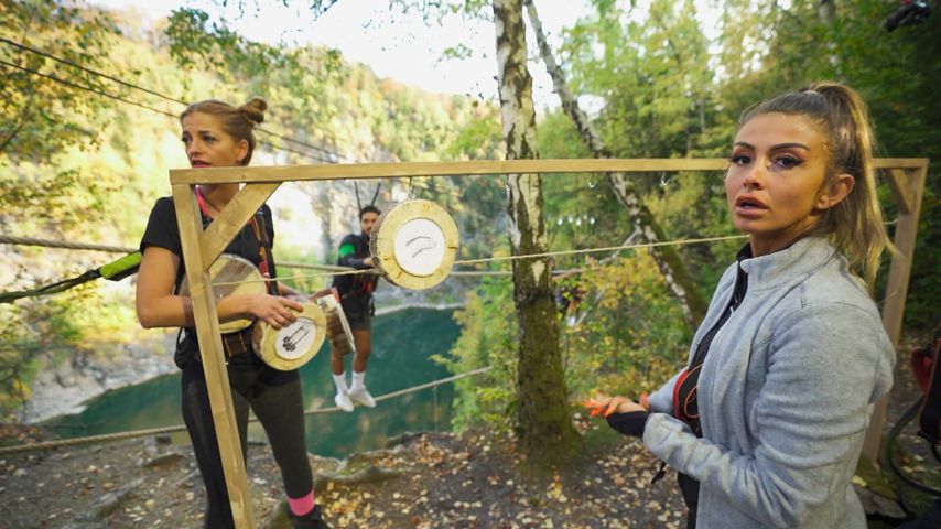Xenia und Christina bei "'#CoupleChallenge"