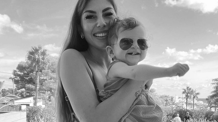Yeliz Koc mit ihrer Tochter Snow