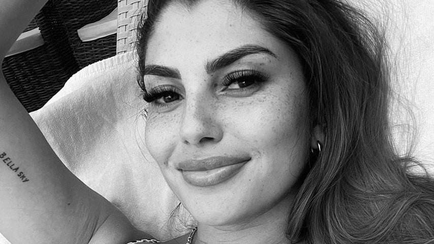 Brust hat zu wenig Milch: Neu-Mama Yeliz Koc muss abpumpen!