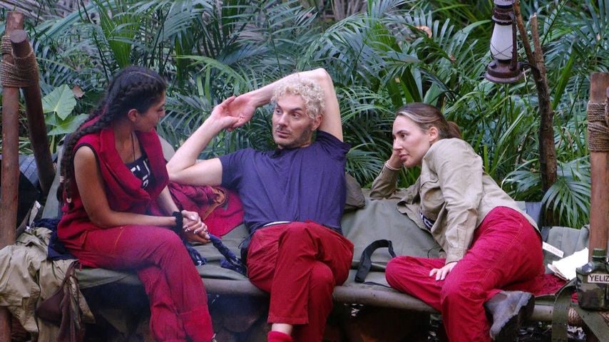 Yeliz Koc, Sam Dylan und Alessia Herren im Dschungelcamp 2025