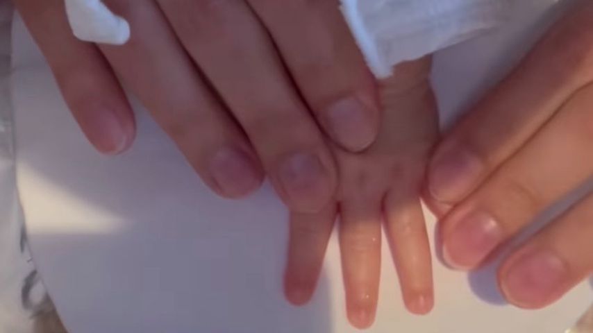 Yeliz Koc mit ihrer Tochter Snow Elanie