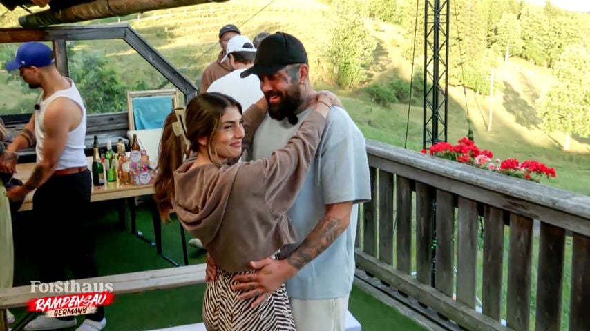 Flirt im Forsthaus: Funkt es zwischen Yeliz Koc und Christo?