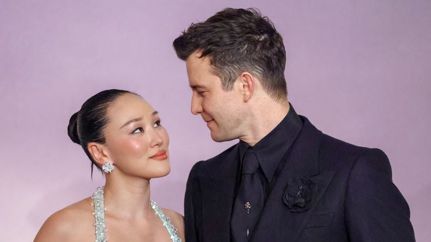 Yerin Ha und Luke Thompson glänzen bei "Bridgerton"-Premiere