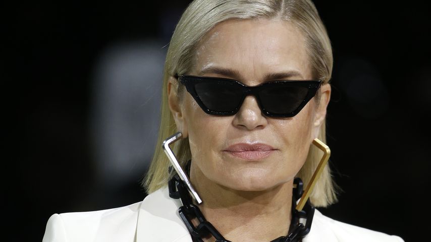 Yolanda Hadid bei der Pariser Fashion Week 2020