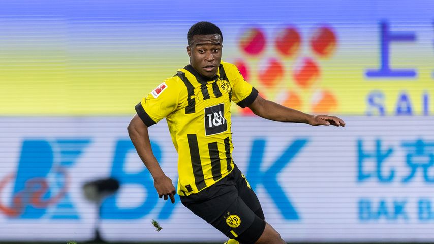 Youssoufa Moukoko, Fußball-Youngster