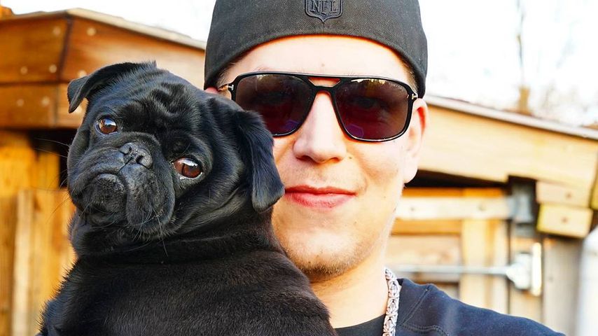 YouTuber-Star MontanaBlack mit seinem Hund Kylo