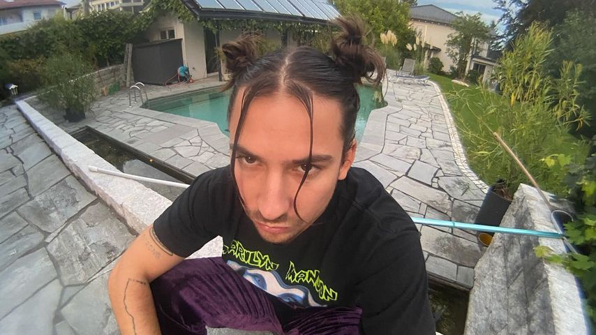 Yung Hurn, Sänger