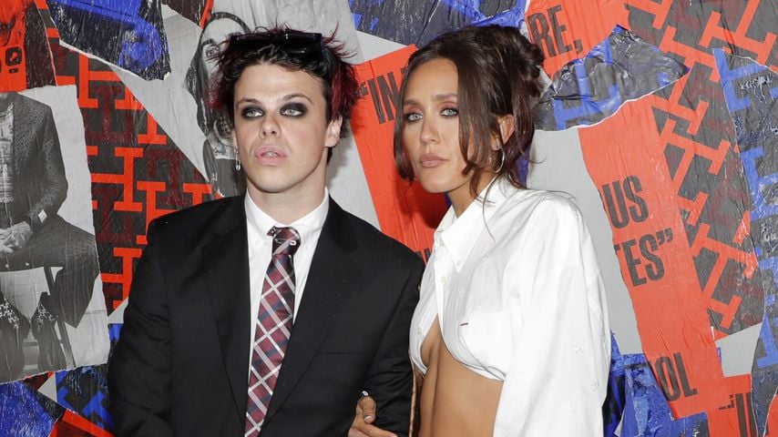 Yungblud knutscht Freundin Jesse Jo Stark auf offener Straße