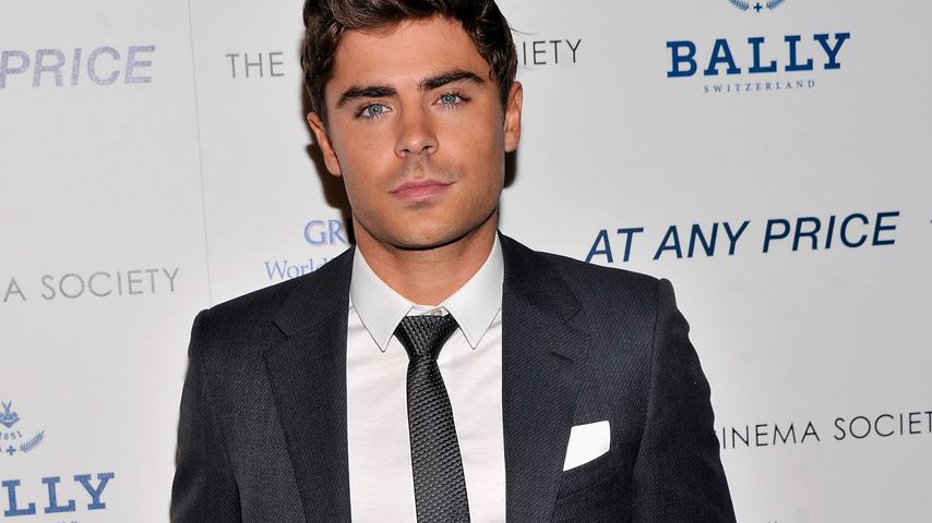 Was ist denn da los? Zac Efron trägt jetzt bauchfrei!