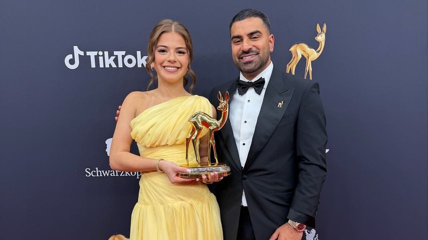 Zah1de mit ihrem Manager Serdar Lunatix beim Bambi 2025