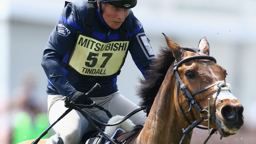 Reitunfall! Queen-Enkelin Zara Phillips stürzt vom Pferd