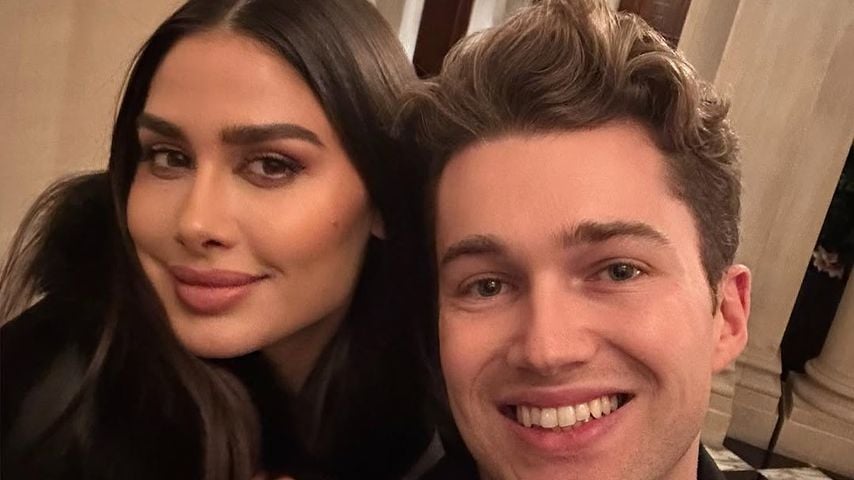 Bestätigen Zara und AJ Pritchard hier etwa ihre Verlobung?