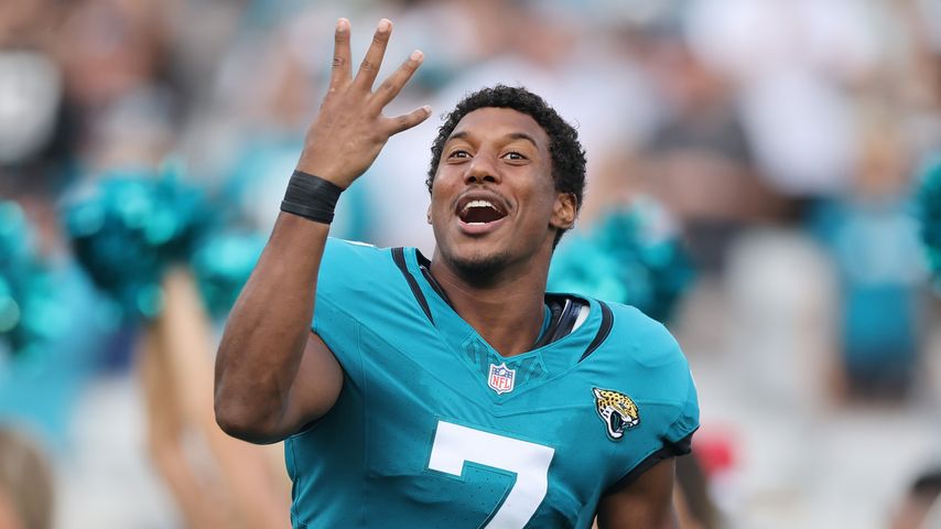Zay Jones, NFL-Star