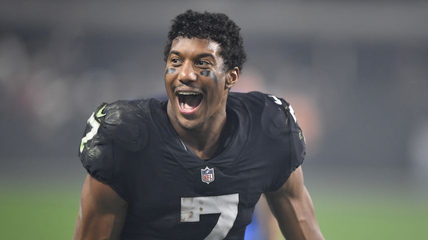 Wegen häuslicher Gewalt: NFL-Star Zay Jones wurde verhaftet!