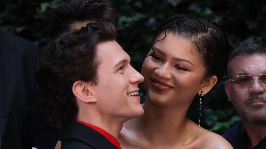 Fast entblößt: Tom Holland rettet Zendaya vor Fashionmalheur