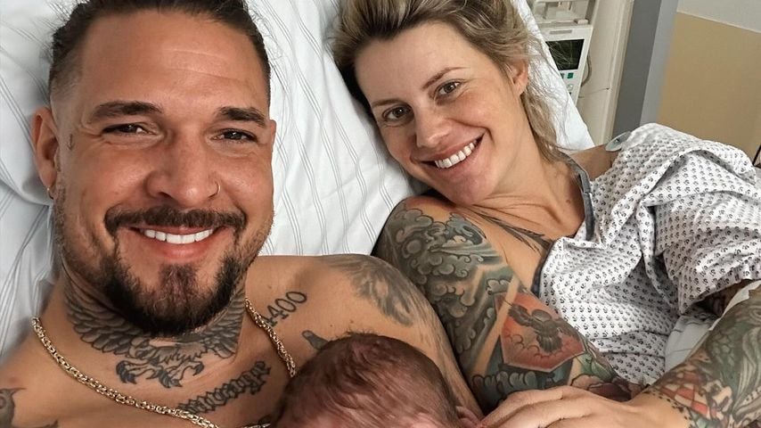 Zico Banach und Pia Tillmann mit Baby Pepe Moe