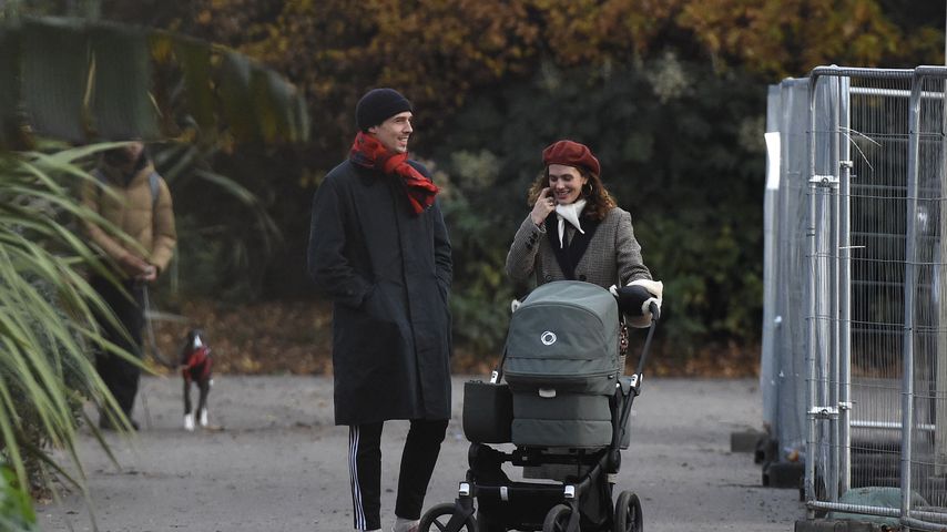 Ziggy Heath und Jessica Brown Findlay im Dezember 2022 in London