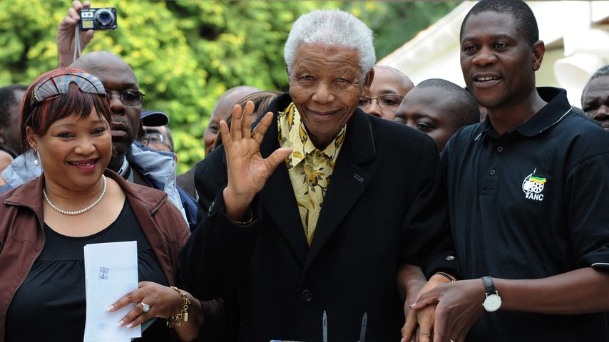 Zindzi und Nelson Mandela bei einer Wahl in Johannesburg im April 2009