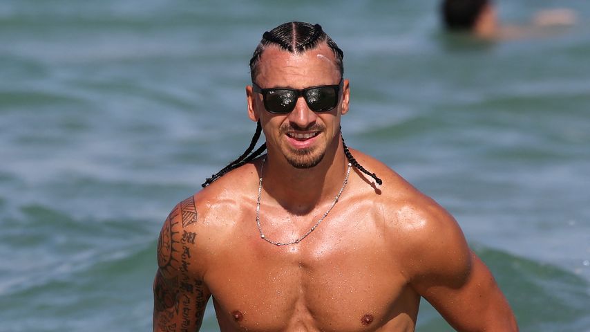 Hot! Zlatan Ibrahimović (41) zeigt seinen Body am Strand