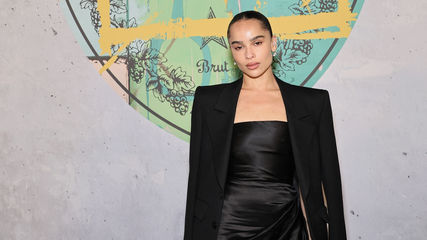 So stylish begeistert Zoë Kravitz auf der Paris Fashion Week