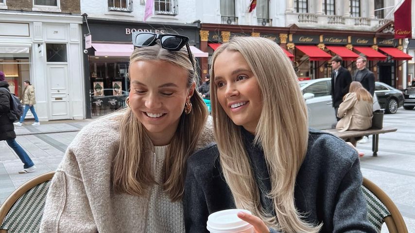 Zoe Rae und Molly-Mae Hague, Schwestern