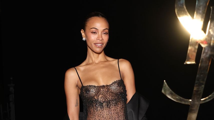 Ohne BH: Zoe Saldana zeigt sich im transparenten Kleid