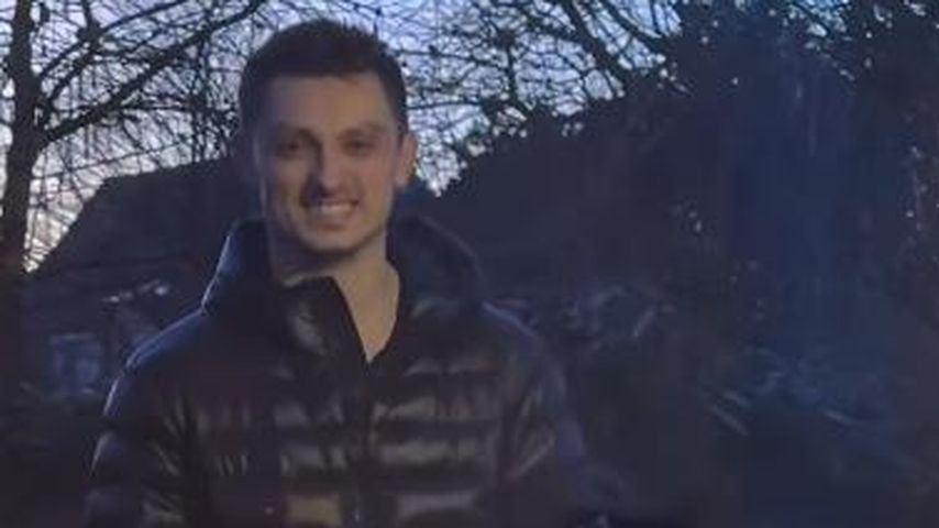 Zsolt Sándor Cseke in SelfieSandras Garten, März 2025