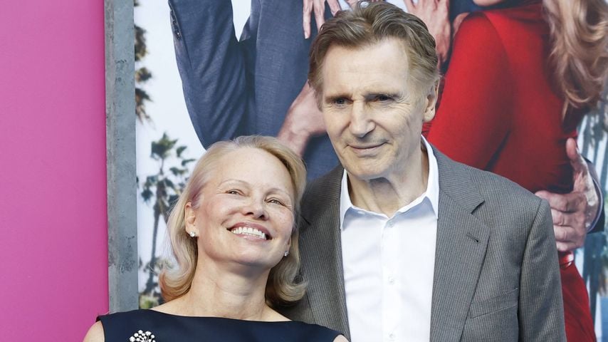 Pamela Anderson klärt auf: War Romanze mit Liam Neeson echt?
